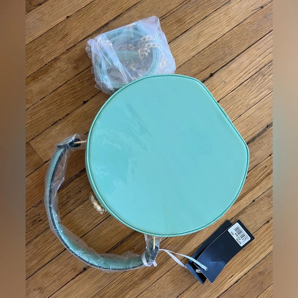 NWT La Terre Mint Green Crossbody Bag with detachable strap - Picture 8 of 9